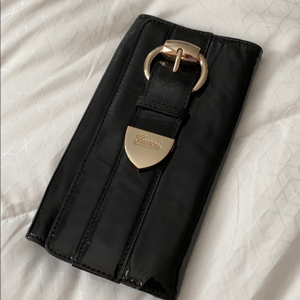 GUCCI small patent leather clutch